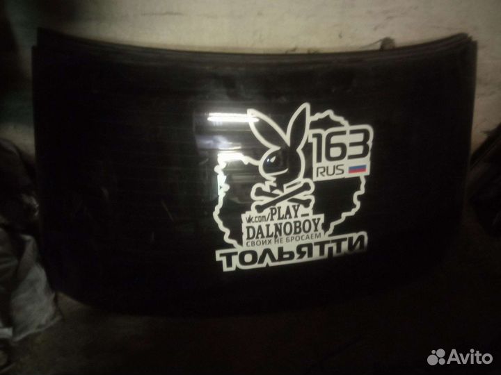 Продам задние стекла на ваз 2110