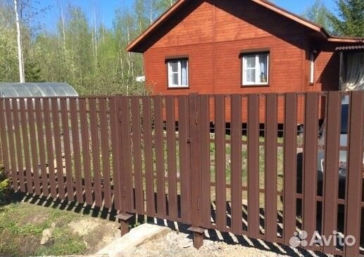 Установка забора из евроштакетника