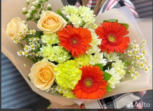 Цветы букеты композиции на праздник Пермь