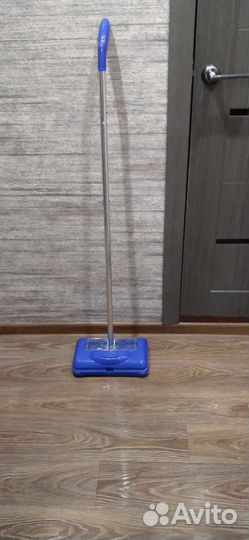 Механическая щетка для пола