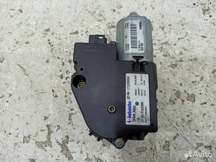 Моторчик люка 67617316535 бмв