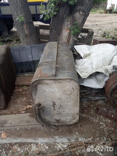 Бак топливный