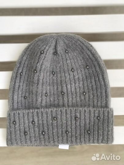 Продается сет шапок