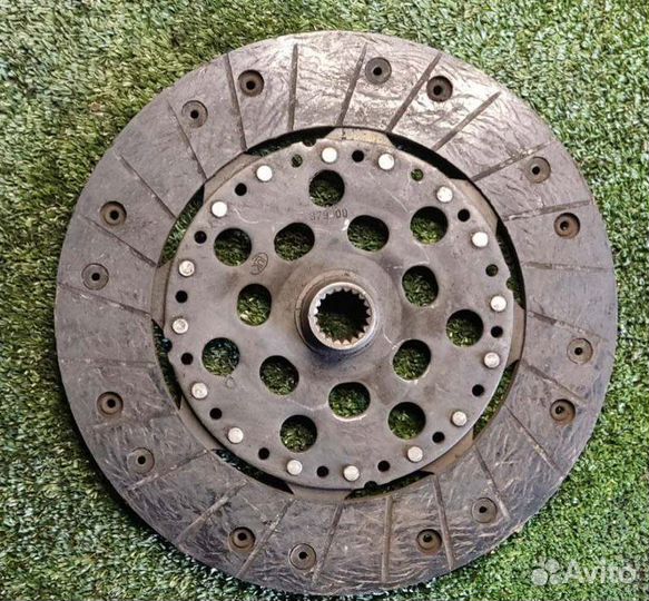 Диск сцепления Volvo V40 1.9 2001