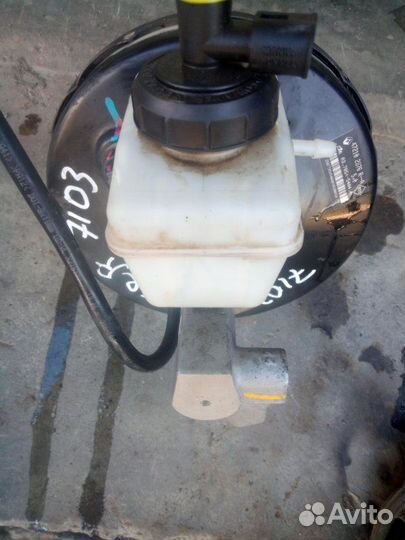 Главный тормозной цилиндр Renault Duster F4RA 400