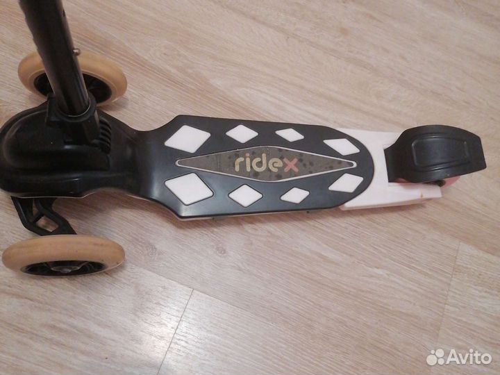 Самокат детский бу