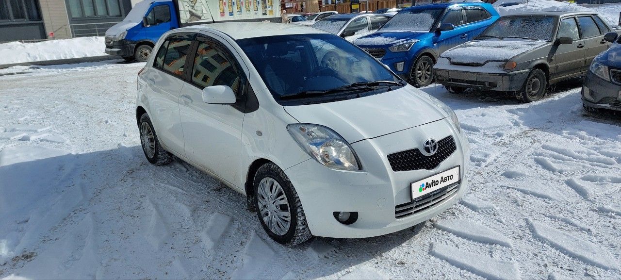 Toyota Yaris: фото владельца