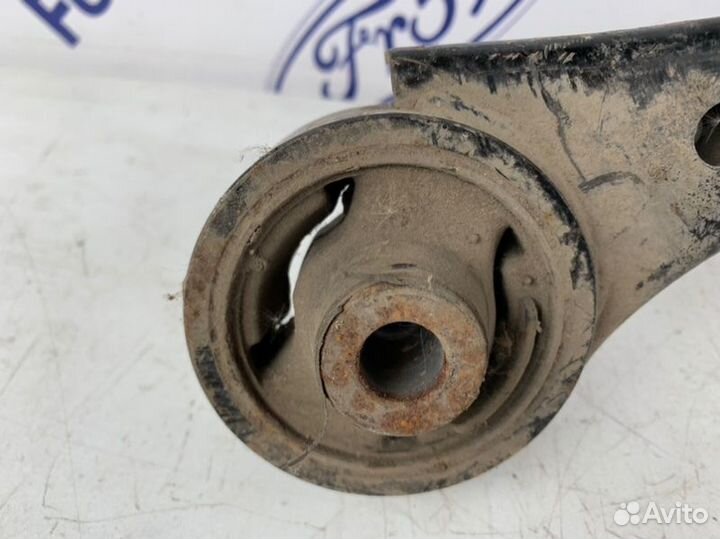 Рычаг передней подвески правый Honda Civic 4D FD1