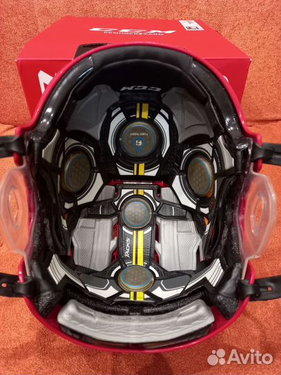 Шлем хоккейный ccm 910,размер М