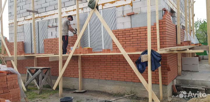 Каменщик строилство