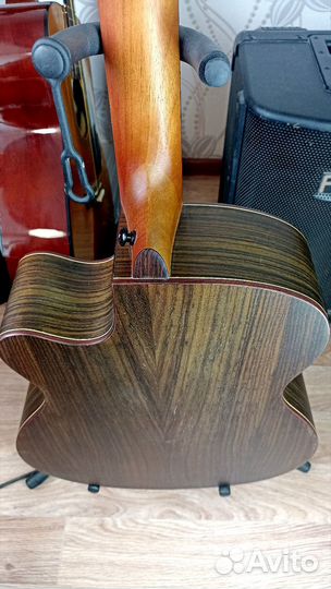 Электроакустическая гитара