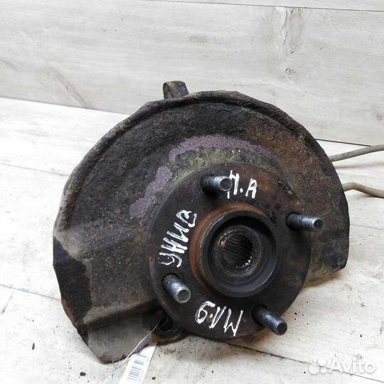 Кулак поворотный правый ступица Mitsubishi Lancer