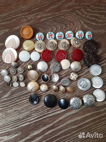 Старинные пуговицы СССР с ушком 49 штук разные