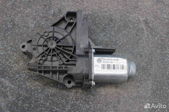 Мотор стеклоподъемника Volkswagen Golf (Фольксваге