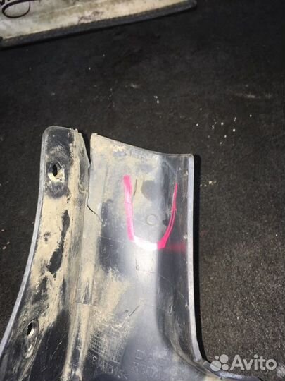 Накладка на порог правая Renault Duster K4MA690