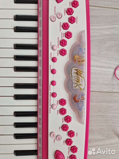Игрушечное пианино с микрофоном