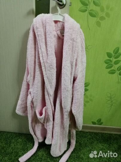 Халат, тапочки, полотенце