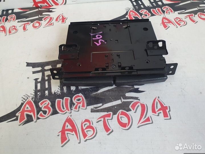 Подстаканник Toyota Ipsum ACM21W 2AZ-FE 2008