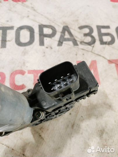 Мотор стеклоподъемника передний левый Ford Mondeo