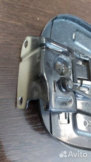 Лючок топливного бака Volkswagen Touareg 1 4.2