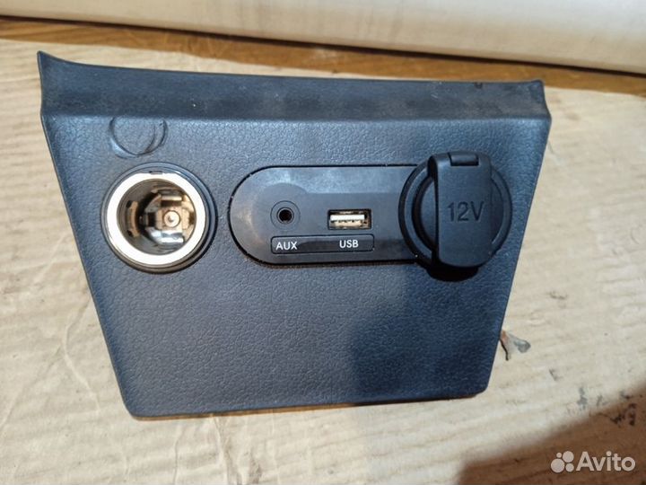 Прикуриватель Kia Rio 3