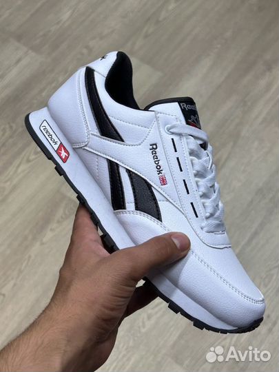 Кроссовки новые 3 расцв; Reebok 43, 44 и 46 р-ры