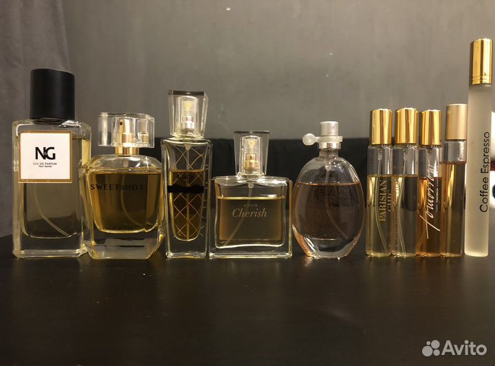 10 флаконов духов