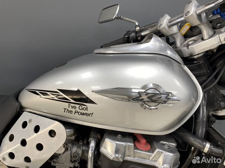 Мотоцикл Honda X4