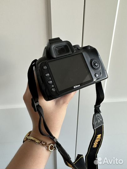 Зеркальный фотоаппарат Nikon D3000