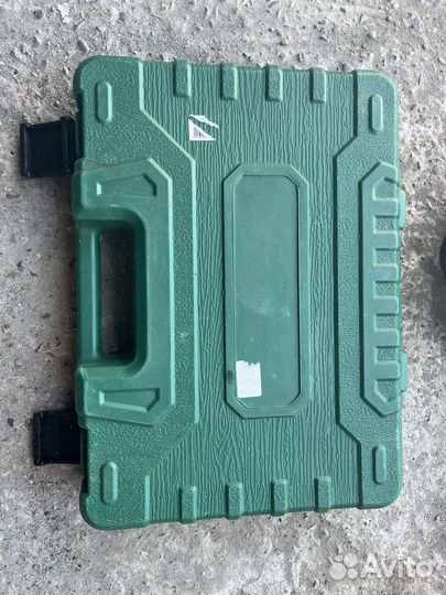 Набор инструментов, компрессор и балонник