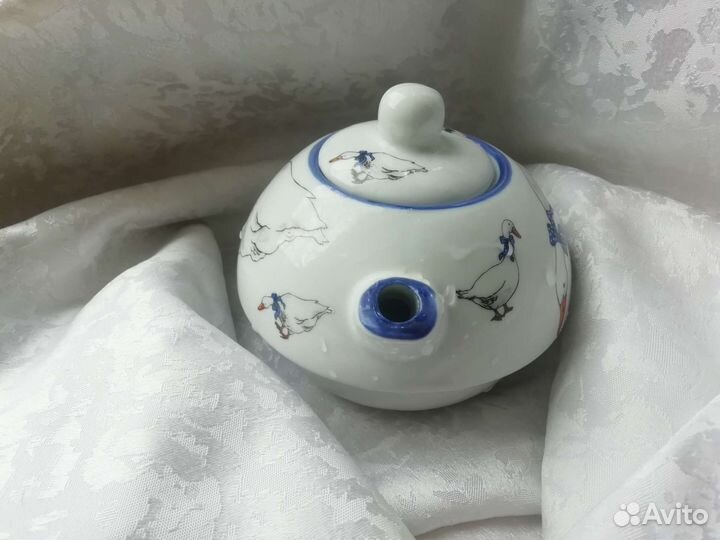 Чайник заварник Гуси фарфор новый