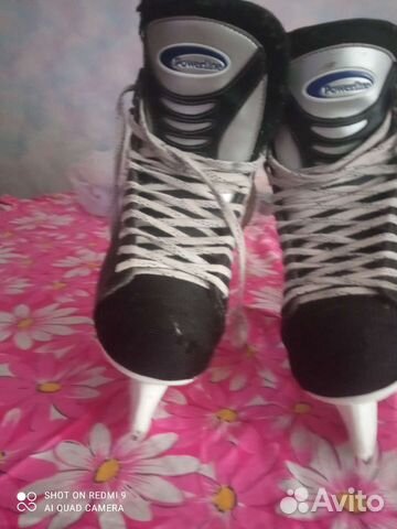 Коньки хоккейные