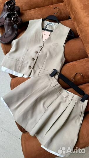 Шикарный костюм Miu Miu весна-лето 2024