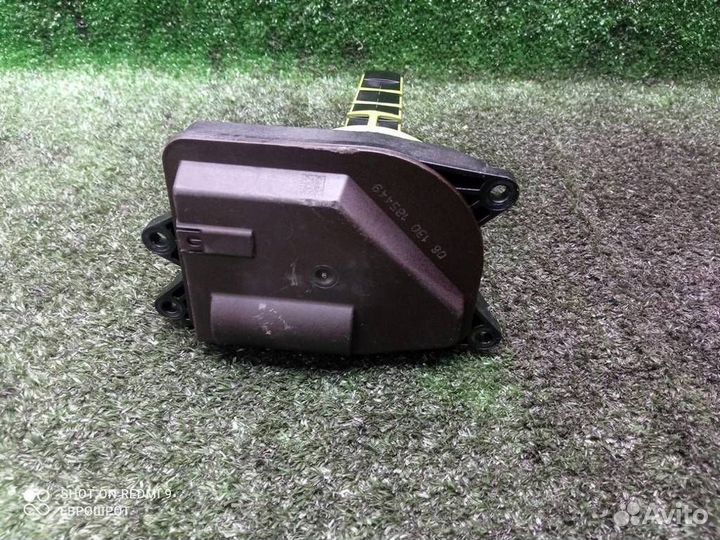 Механизм изменения длины впускного коллектора BMW