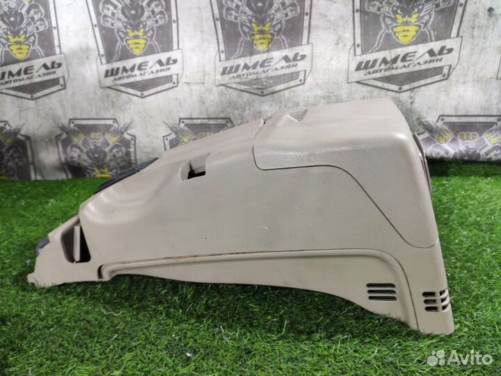 Консоль ручника Isuzu Bighorn UBS26GW 6VE1