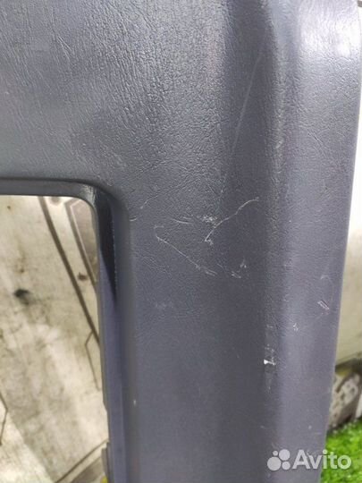 Обшивка багажника задняя правая Toyota Land