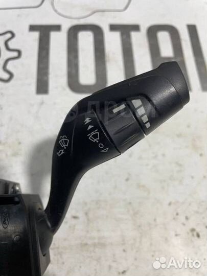 Подрулевой переключатель стеклоочистителей Ford