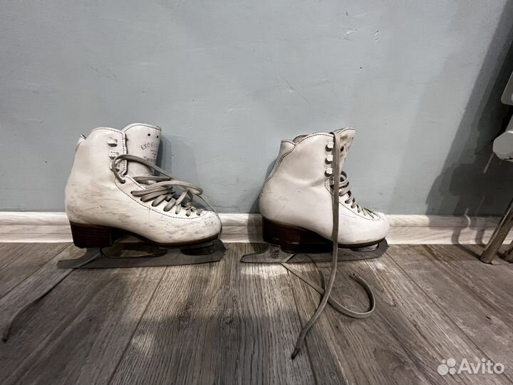 Фигурные коньки risport