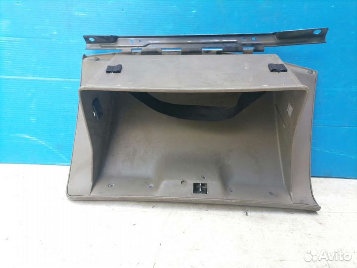 Бардачок Hyundai Sonata 5