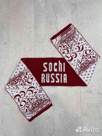 Шарф и шапка спортивной символики