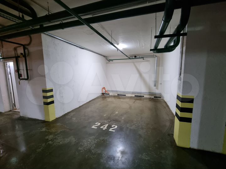 Машиноместо, 21 м²