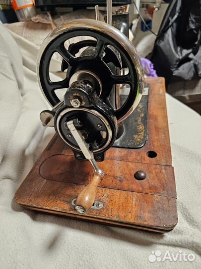 Швейная машинка Кайзер