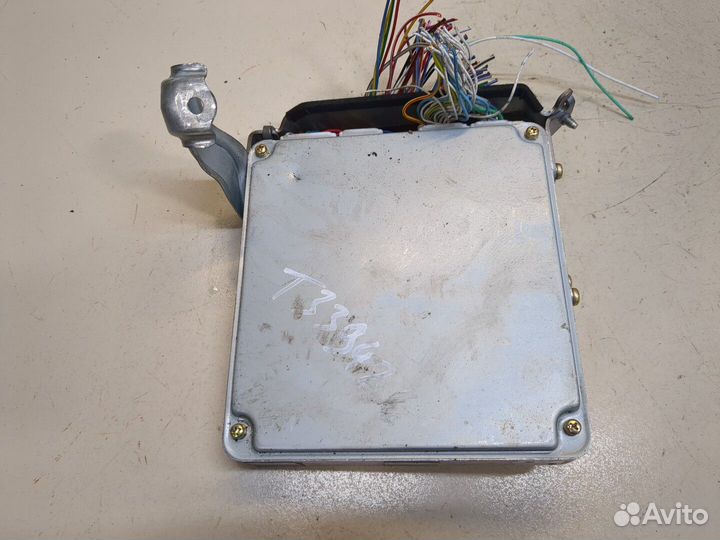 Блок управления двигателем Toyota RAV 4, 2003