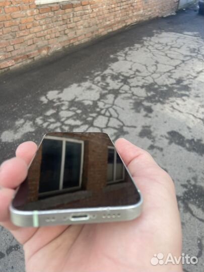 Телефон iPhone 12 mini