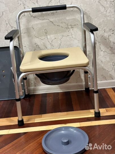 Санитарный стул туалет