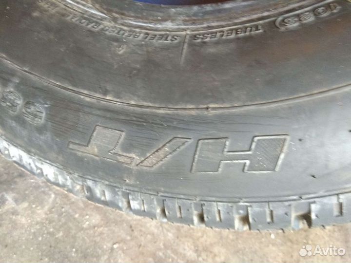 Bridgestone Dueler H/T D689 235/70 R15 102S