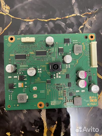 1-981-457-11 (173638811)