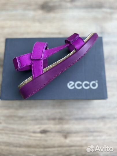 Сандалии ecco новые