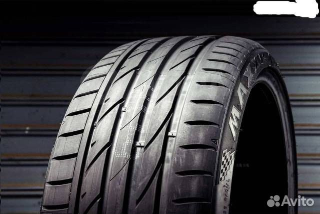 Maxxis Victra Sport VS-5 SUV 235/65 R17 108W