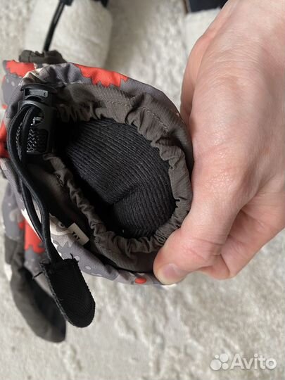 Горнолыжные перчатки